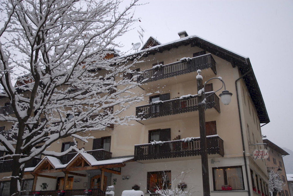 Hotel Wanda Pinzolo Eksteriør billede